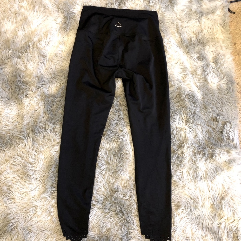 Beyond Yoga high waist midi yoga pants, Size S